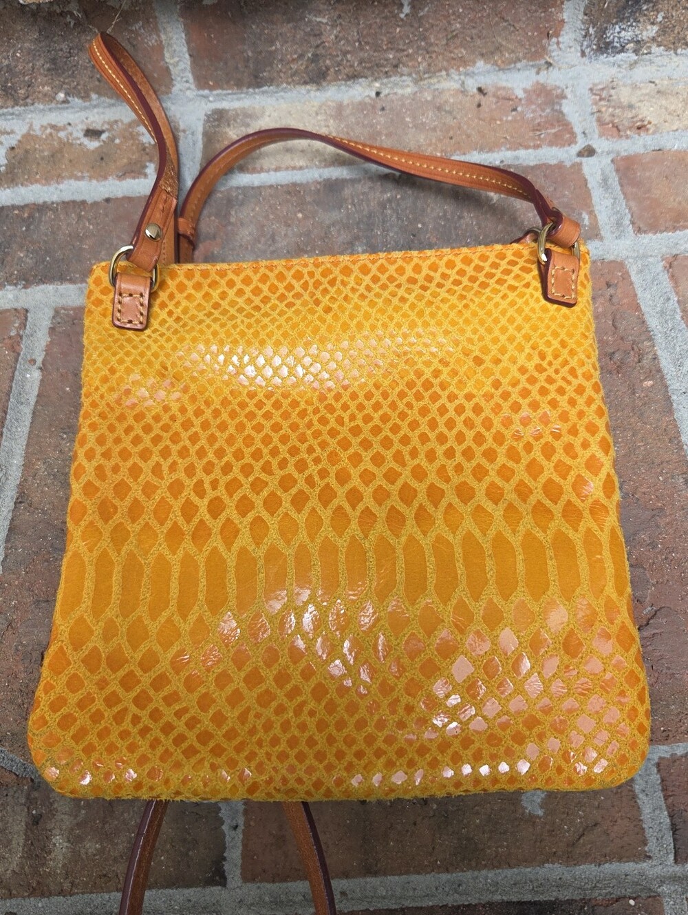 Dooney and Bourke 1975 Crossbody - Picture 2 of 15
